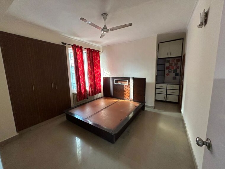 Bedroom, vasant kunj 3 Bedroom 1500 Sq.Ft. Apartment In Vasant Kunj Delhi 10634242