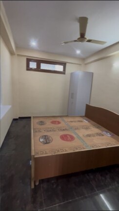 1 BHK + Store Room Independent House For Rent in Sector 25