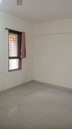 Room in 2 BHK Apartment at Kaveri CHS Gawand Baug, Gawand Baug – for Rent