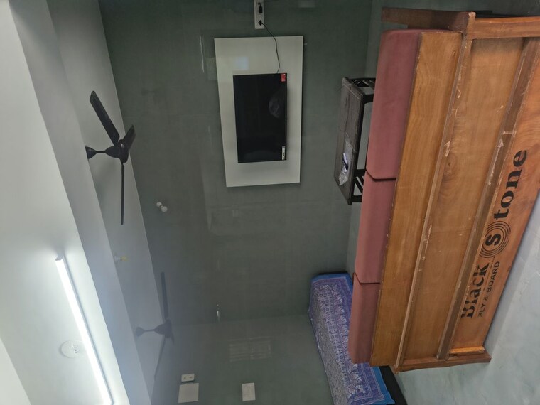 Bathroom, kurla-kamgar-chs 1 Bedroom 450 Sq.Ft. Apartment In Kurla Mumbai 10634326