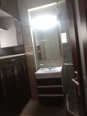 Bathroom in 3.5 BHK Apartment at Orchid Petals, Sector 49 – for Sale