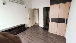 Room in 4 BHK Apartment at Orchid Petals, Sector 49 – for Sale