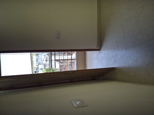 Room in 2.5 BHK Builder Floor at Mayur Vihar – for Sale