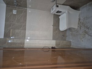 Bathroom in 2.5 BHK Builder Floor at Mayur Vihar – for Sale