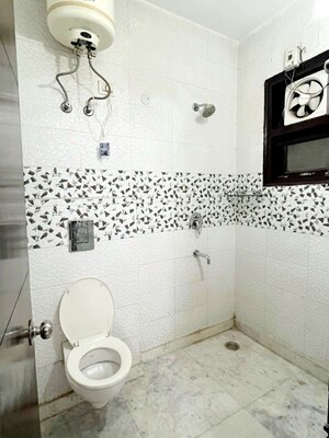 Bathroom in 3 BHK Builder Floor at Sector 51 – for Rent