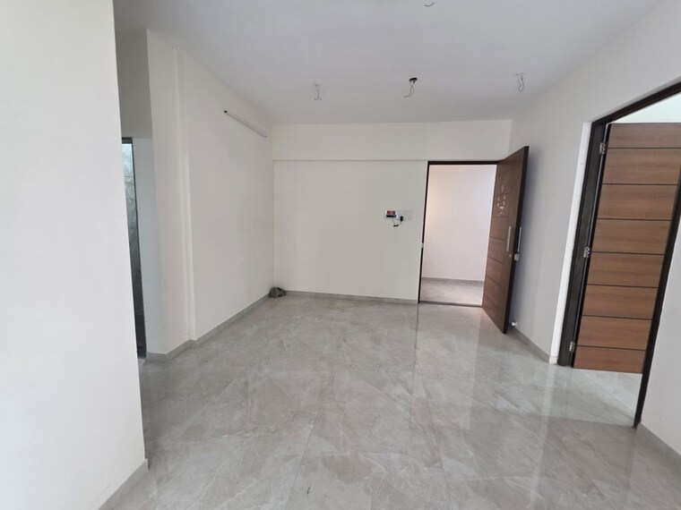 Room, rising-shree-hari-om-nagar 2.5 Bedroom 700 Sq.Ft. Apartment In Borivali West Mumbai 10634391