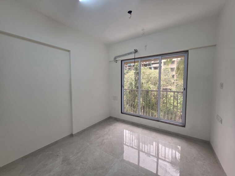 Room, rising-shree-hari-om-nagar 2.5 Bedroom 700 Sq.Ft. Apartment In Borivali West Mumbai 10634391