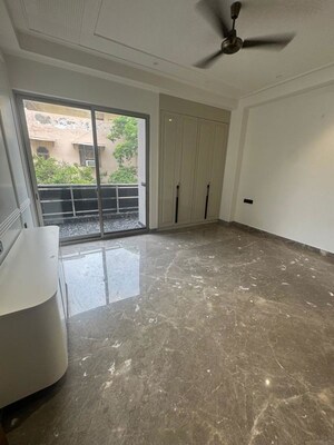 Room in 3 BHK Builder Floor at Janakpuri – for Sale