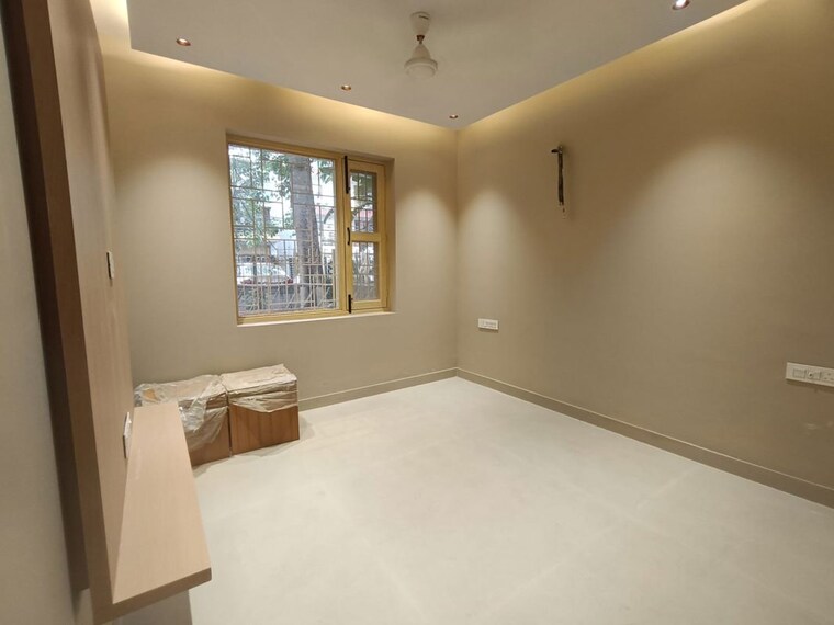 Room, janakpuri 3 Bedroom 140 Sq.Yd. Apartment In Janakpuri Delhi 10634493