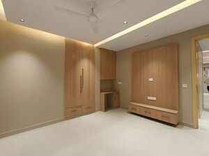 Room in 3 BHK Apartment at Janakpuri – for Rent