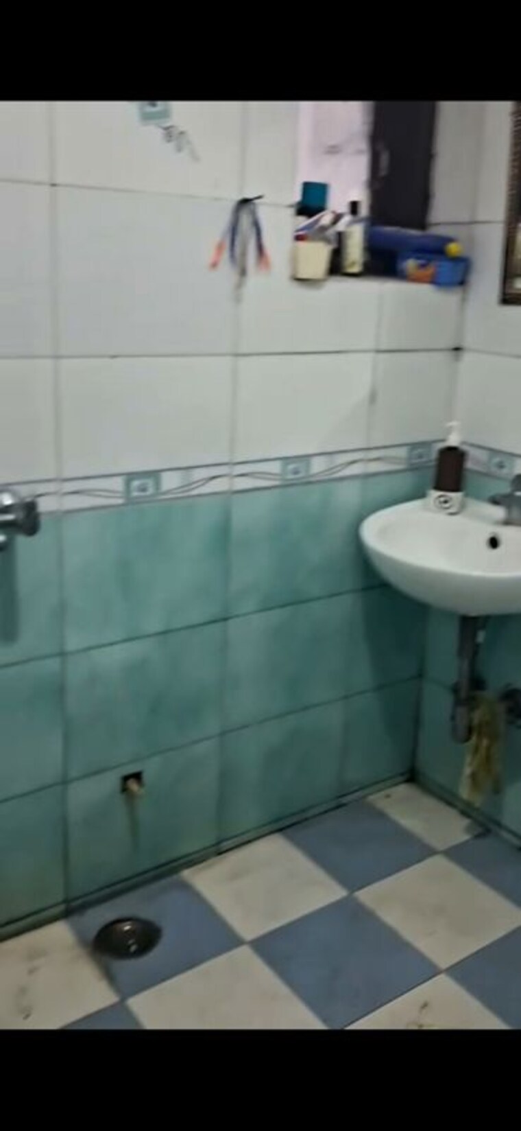 Bathroom, sector 21d 3 Bedroom 1600 Sq.Ft. Apartment In Sector 21d Faridabad 10634495