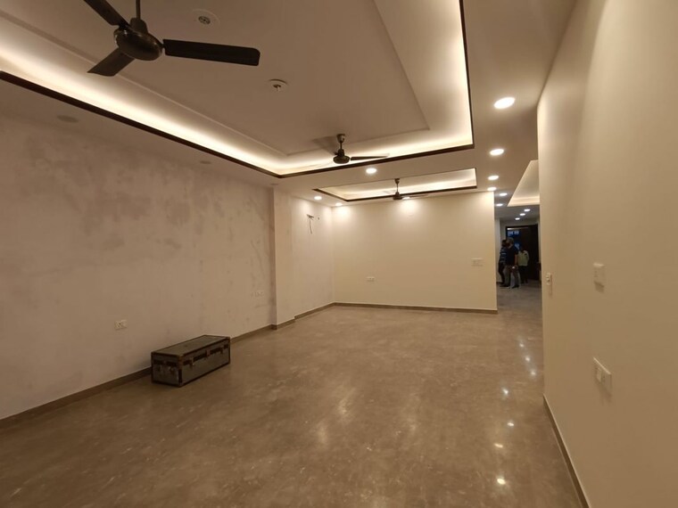 Room, janakpuri 4 Bedroom 325 Sq.Yd. Builder Floor In Janakpuri Delhi 10634505