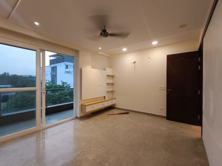 Room, janakpuri 4 Bedroom 325 Sq.Yd. Builder Floor In Janakpuri Delhi 10634505