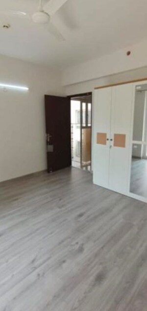 Room in 2 BHK Apartment at Hero Homes Gurgaon, Sector 104 – for Rent