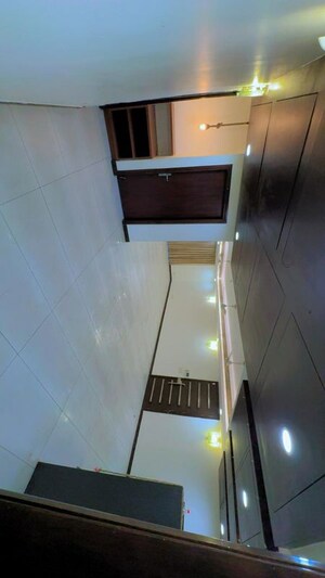 Furnished Amenities in 4 BHK Builder Floor at Sector 41 – for Rent