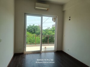 Room in 4 BHK Builder Floor at BPTP Astaire Gardens, Sector 70a – for Sale