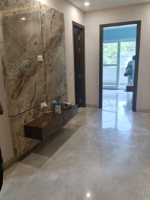 Room in 3 BHK Builder Floor at Janakpuri – for Sale