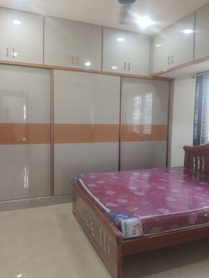 Room in 3 BHK Apartment at Manikonda – for Rent