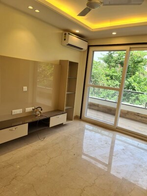 Room in 6+ BHK Villa at Unitech The Residences Sector 33, Sector 33 – for Sale