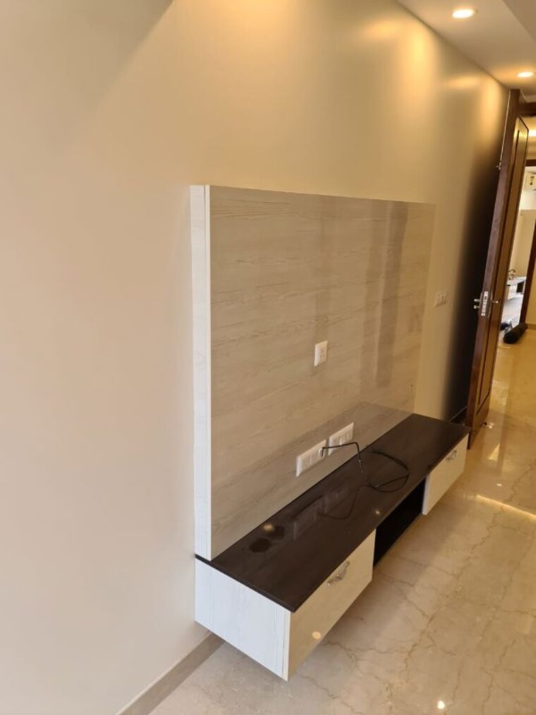 Room, unitech-the-residences-sector-33 6+ Bedroom 6000 Sq.Ft. Villa In Sector 33 Gurgaon 10634549