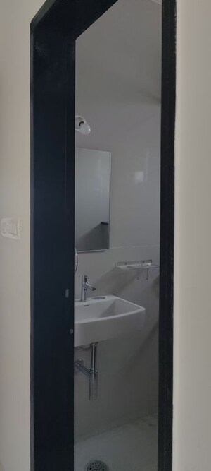 Bathroom in 2 BHK Apartment at Halasuru – for Rent