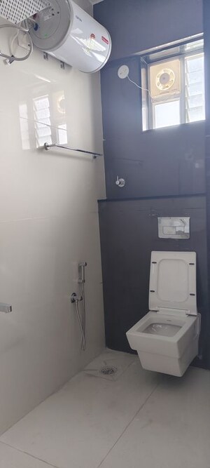 Bathroom in 2 BHK Apartment at Halasuru – for Rent