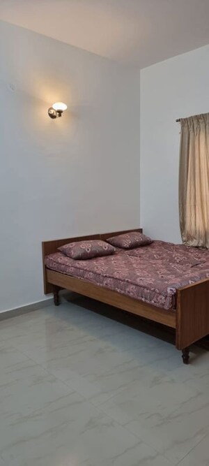 Bedroom in 2 BHK Apartment at Defence Colony – for Rent