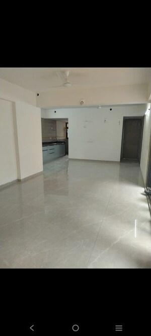 Room in 3 BHK Apartment at Kavisha The Canvas, Wapa – for Rent