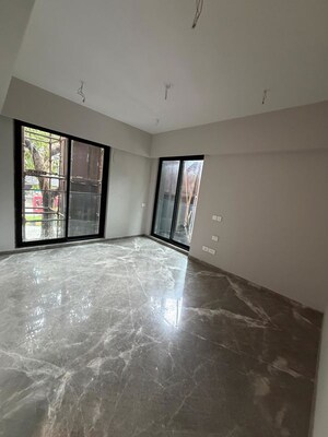 Room in 3 BHK Apartment at Rustomjee Ashiana, Juhu – for Rent