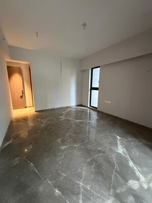Room in 3 BHK Apartment at Rustomjee Ashiana, Juhu – for Rent