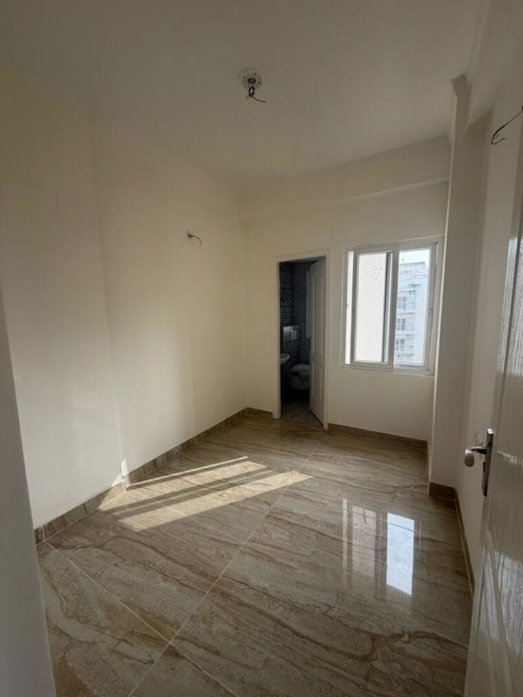 Room, amrapali-silicon-city 2.5 Bedroom 1180 Sq.Ft. Apartment In Sector 76 Noida 10634594