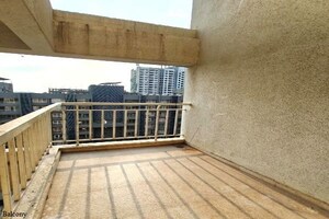 Balcony in 1.5 BHK Apartment at Mantra Insignia, Mundhwa – for Rent