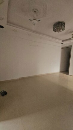 2.5 BHK + Study Room Apartment For Sale in Express Zenith