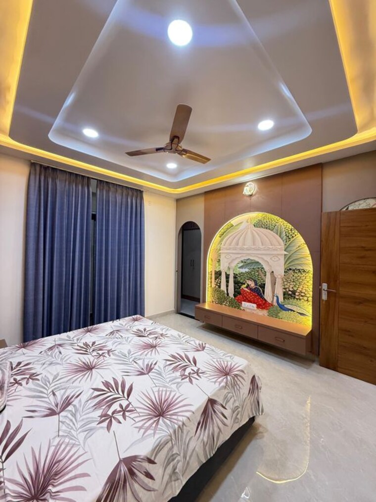 Bedroom, hauz khas enclave 4 Bedroom 300 Sq.Yd. Builder Floor In Hauz Khas Enclave Delhi 10634601
