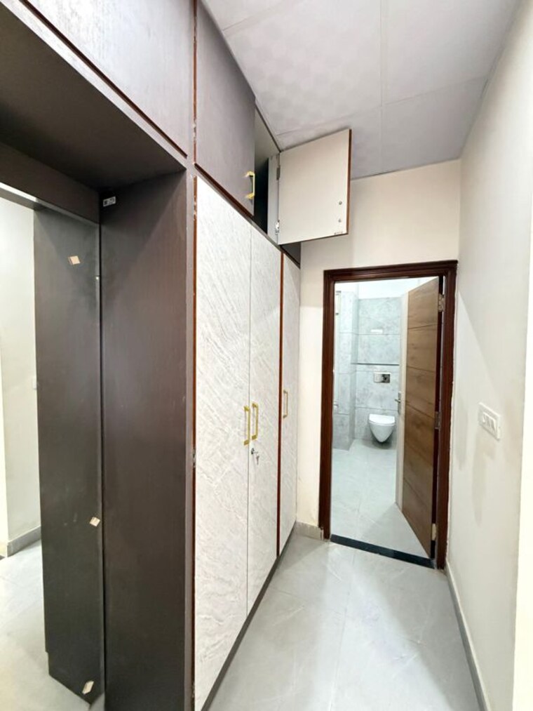 undefined, hauz khas enclave 4 Bedroom 300 Sq.Yd. Builder Floor In Hauz Khas Enclave Delhi 10634601