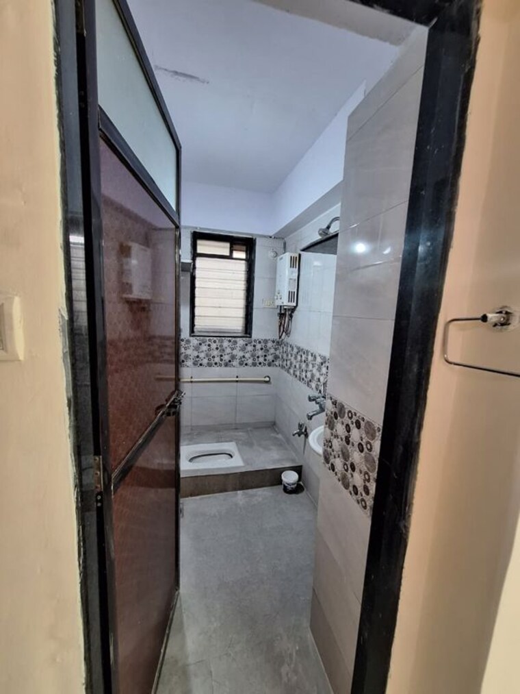 Bathroom, madhav-goregaon-prakash-chs 2 Bedroom 650 Sq.Ft. Apartment In Goregaon West Mumbai 10634600