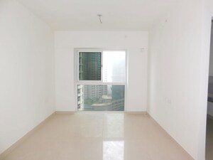 Room in 1.5 BHK Apartment at SD Siennaa Wing D, Kandivali East – for Sale