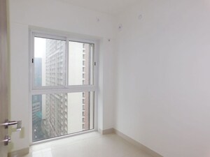 Room in 1.5 BHK Apartment at SD Siennaa Wing D, Kandivali East – for Sale
