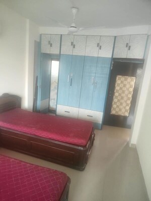 2 BHK Apartment For Rent in Manish Nagar Shopping Centre, Andheri West
