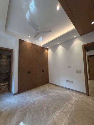Room in 6 BHK Villa at Civil Lines – for Sale