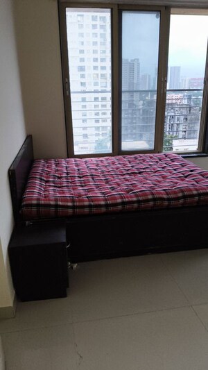Bedroom in 2 BHK Apartment at Mahim West – for Rent