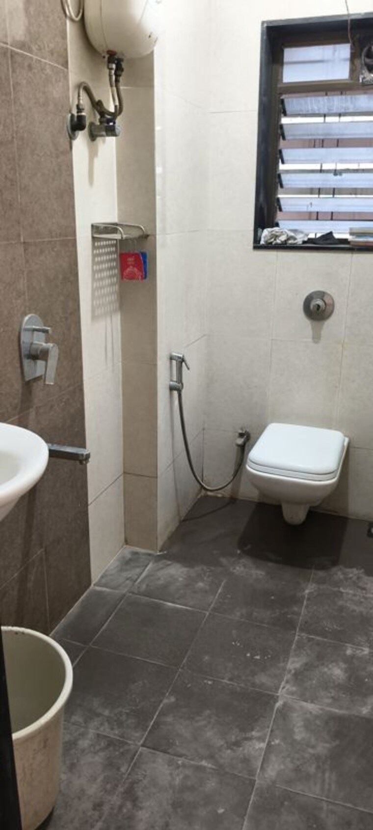 Bathroom, matunga 2 Bedroom 800 Sq.Ft. Apartment In Matunga Mumbai 10634638
