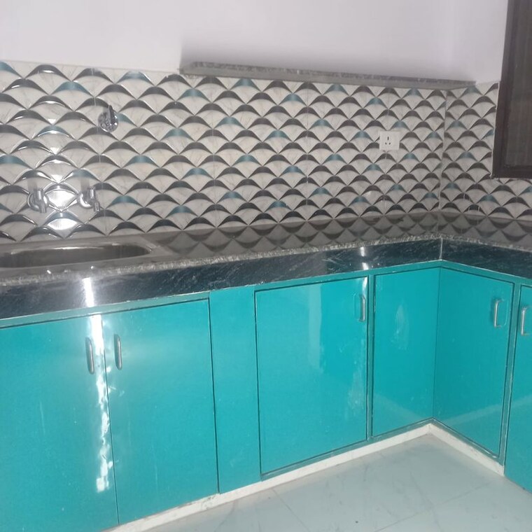 Kitchen, sadhana-vijay-orc 1.5 Bedroom 500 Sq.Ft. Apartment In Viraj Khand Lucknow 10634652