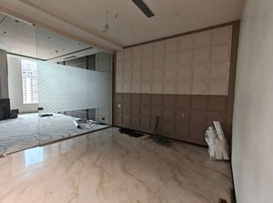 Room in  Office Space at One Lodha Place, Lower Parel – for Rent