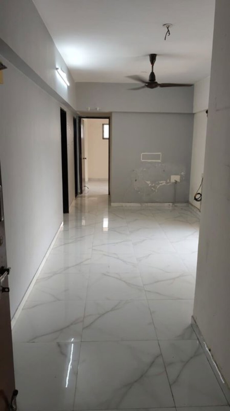 Room, malad west 1 Bedroom 450 Sq.Ft. Apartment In Malad West Mumbai 10634684