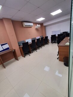 Office Space For Rent in Sector 63