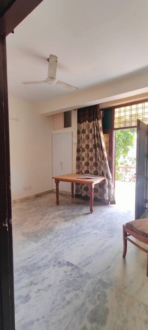 Living Room in 1 BHK Builder Floor at Palam Vihar – for Rent