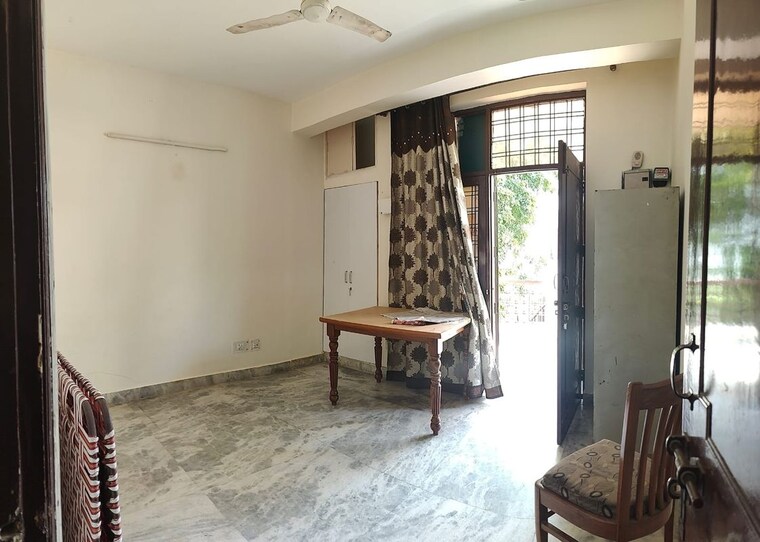 Living Room, palam vihar 1 Bedroom 66 Sq.Yd. Builder Floor In Palam Vihar Gurgaon 10634685