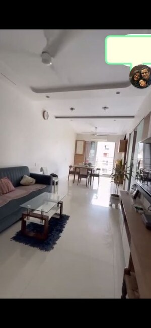 Team Area in 2.5 BHK Apartment at Goregaon West – for Sale