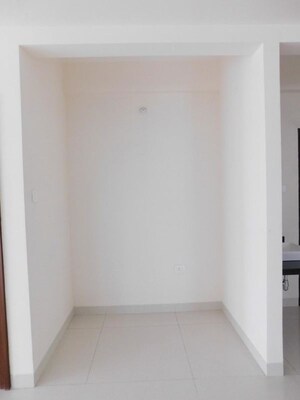 Room in 3 BHK Apartment at Candeur Crescent, Serilingampally – for Sale